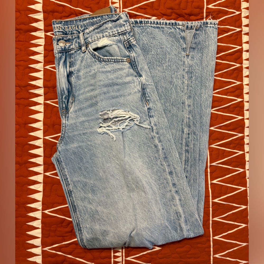 AE Super High-Rise Baggy Jeans